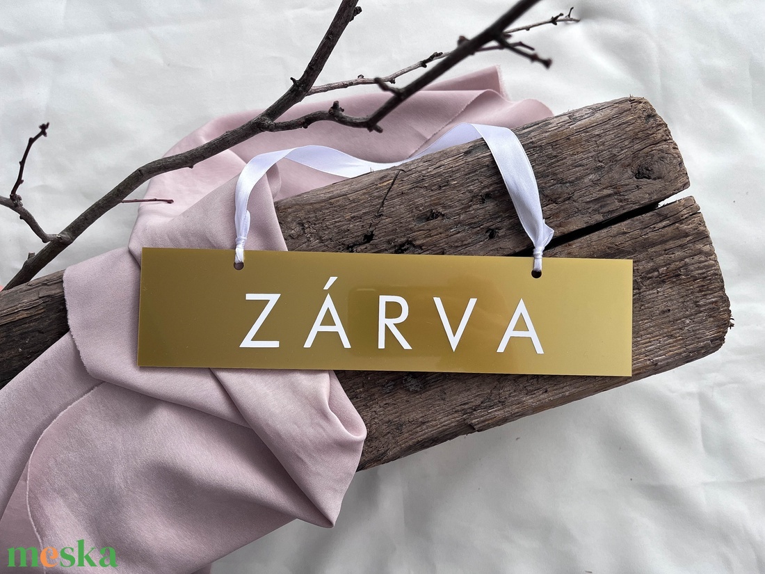Arany nyitva-zárva tábla, rögtön jövök tábla - otthon & életmód - dekoráció - ajtó- és ablak dekoráció - ajtótábla - Meska.hu