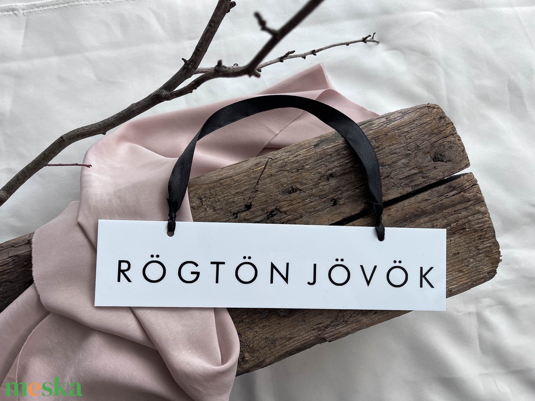 Fehér nyitva-zárva tábla, rögtön jövök tábla - otthon & életmód - dekoráció - ajtó- és ablak dekoráció - ajtótábla - Meska.hu