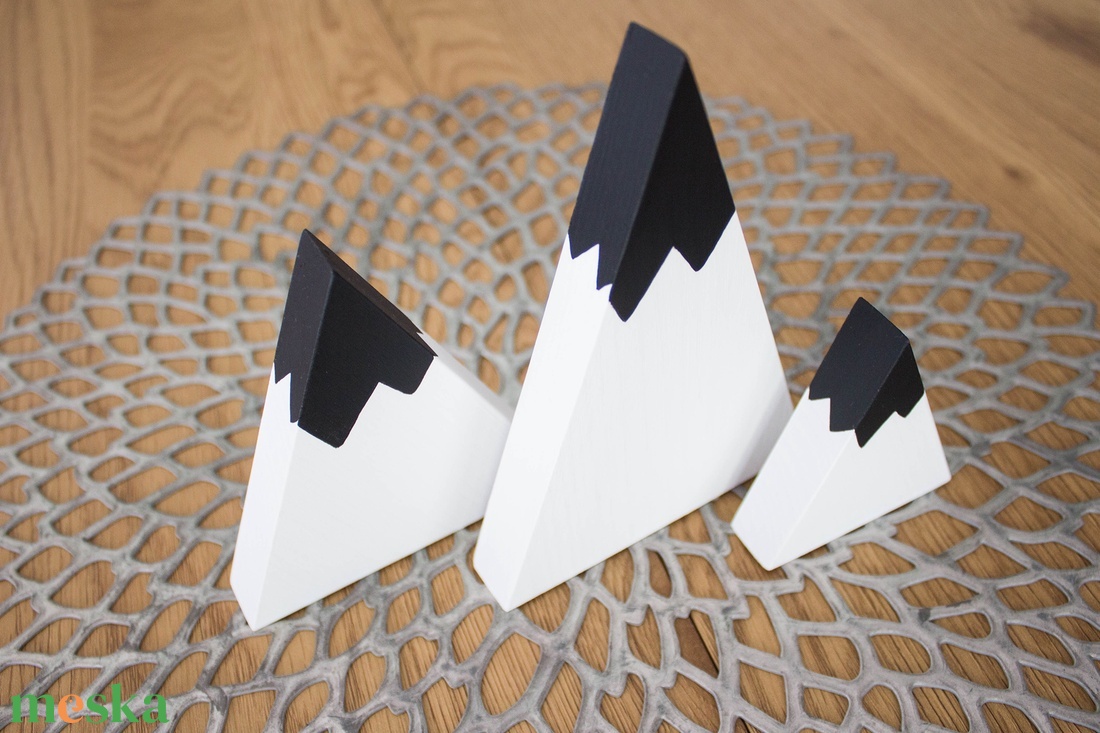 Fehér-fekete hegytrió otthondekoráció (3 darabos szett) - otthon & életmód - dekoráció - dekoratív figurák és szobrok - Meska.hu