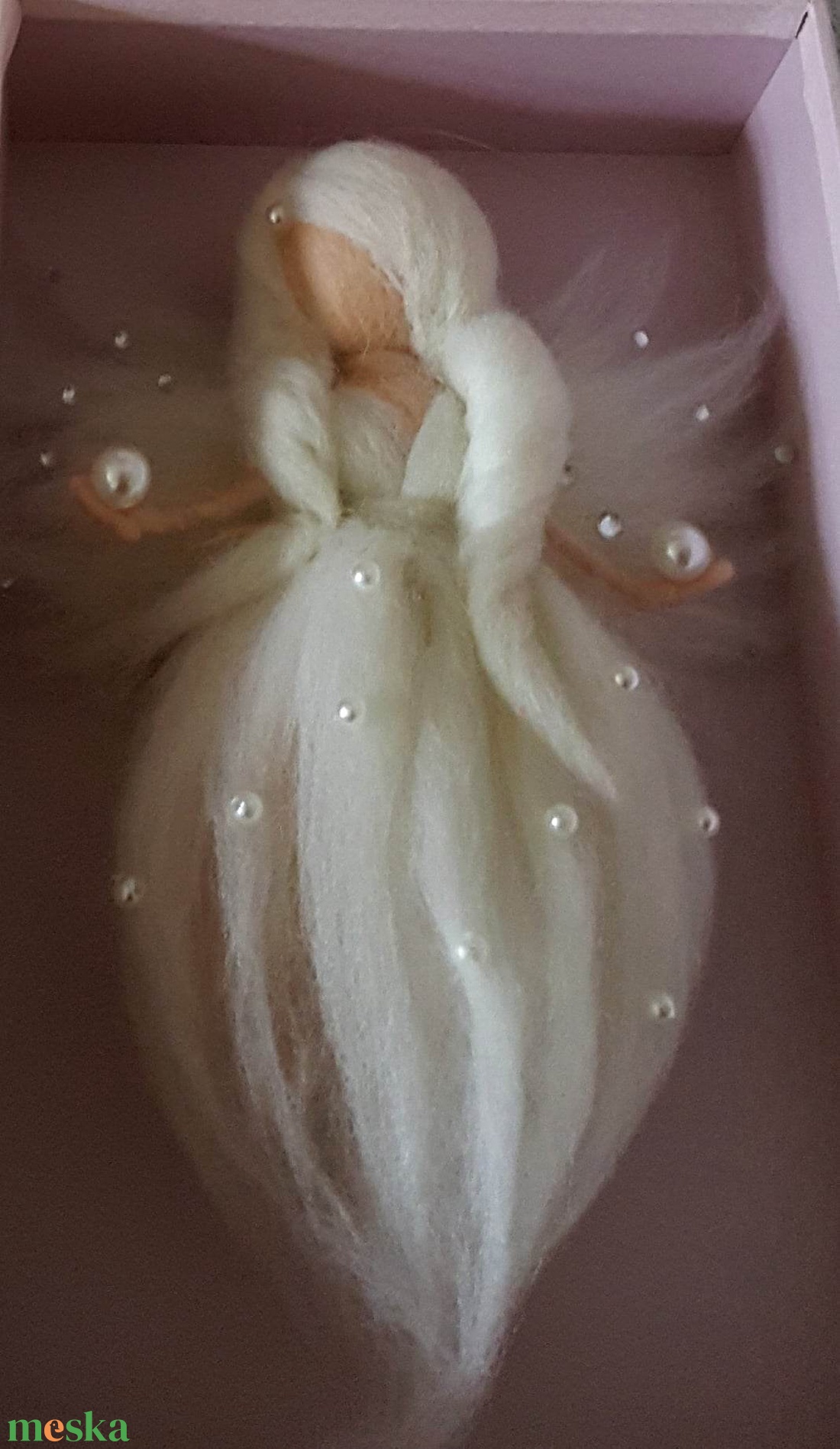 Waldorf tűnemezelt gyapjú angyal 18cm - otthon & életmód - dekoráció - dekoratív figurák és szobrok - Meska.hu