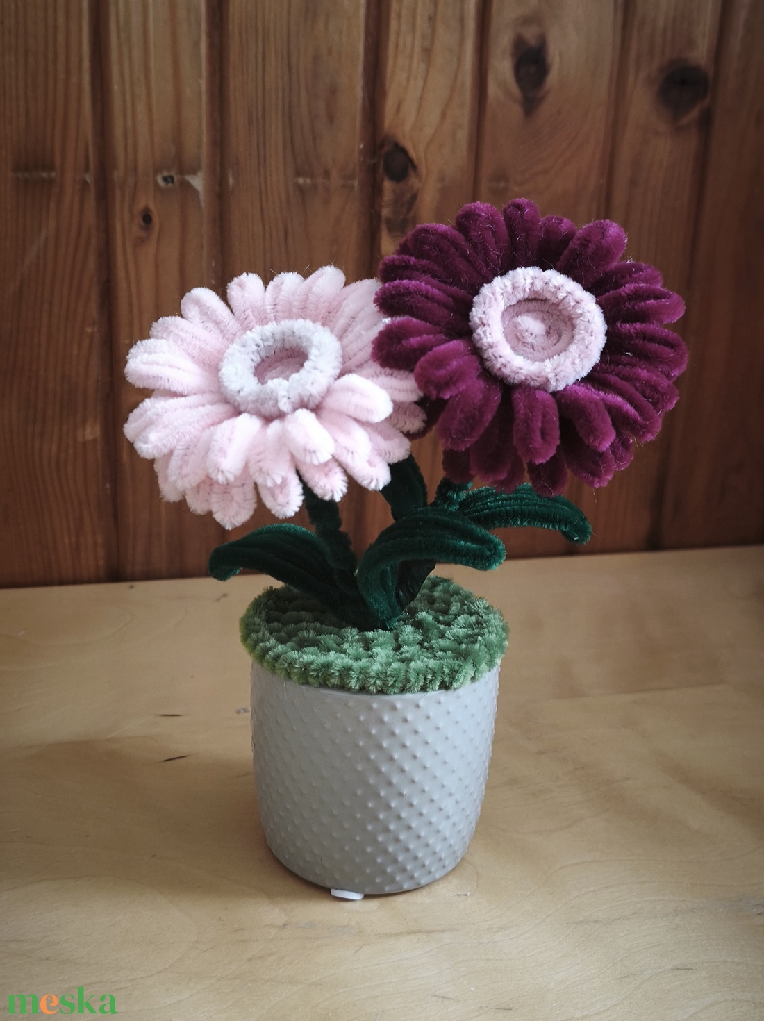 Bársonyos Szirmok � Kézműves Zsenília Gerbera - otthon & életmód - virágdekoráció - virágdíszek - asztali virágdísz - Meska.hu