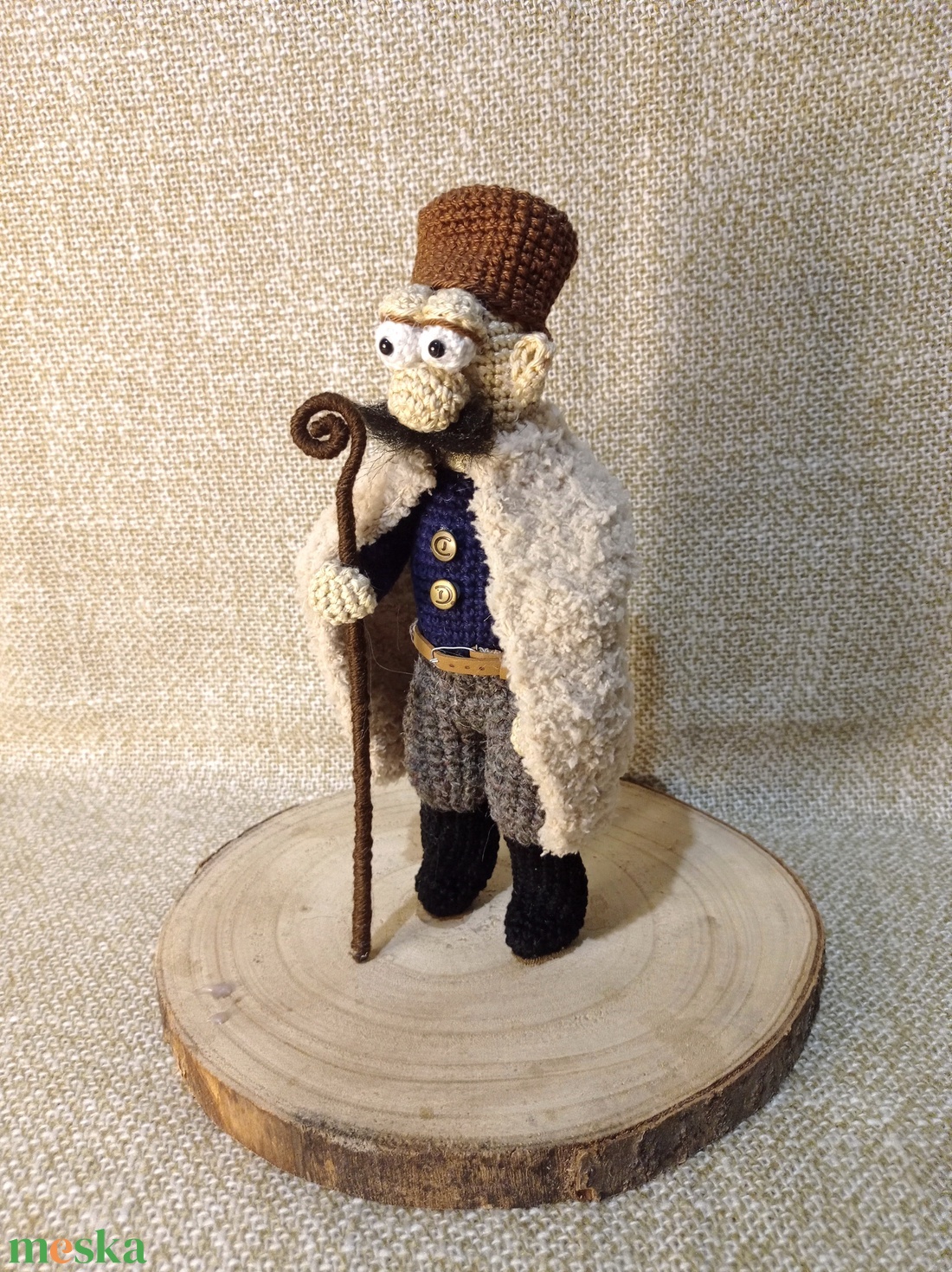 Horgolt juhász figura - játék & sport - plüssállat & játékfigura - ember - Meska.hu