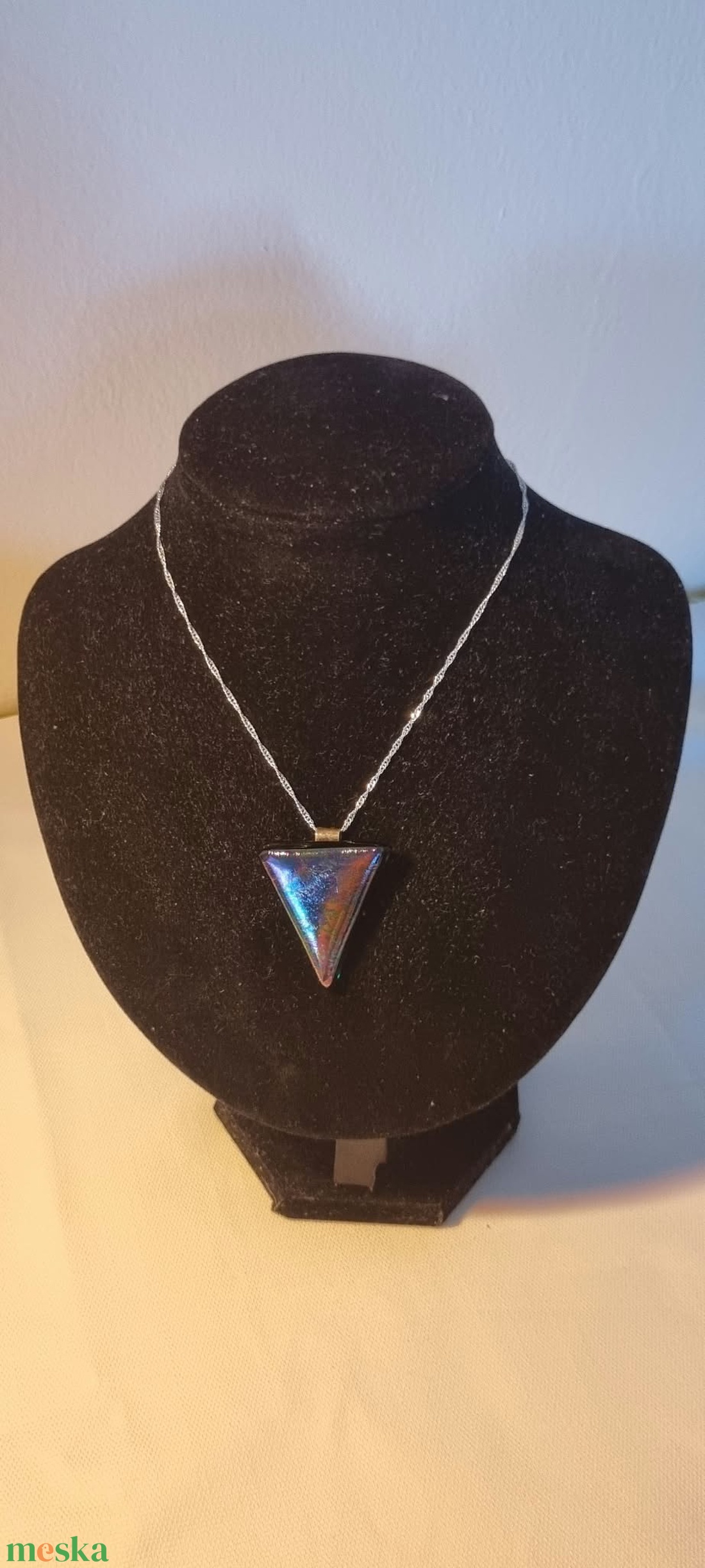 Egyedi Háromszög Dichroic Üvegmedálos Nyaklánc - ékszer - nyaklánc - medál - Meska.hu