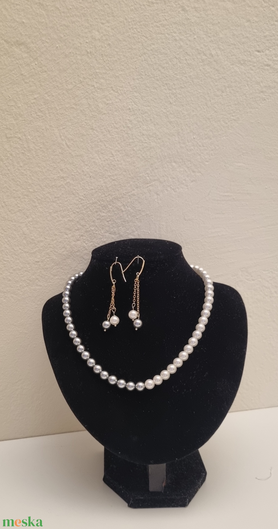 Elegáns édesvizi tenyésztett gyöngy ékszerszett - aranyozott nyaklánc és fülbevaló - ékszer - nyaklánc - bogyós nyaklánc - Meska.hu