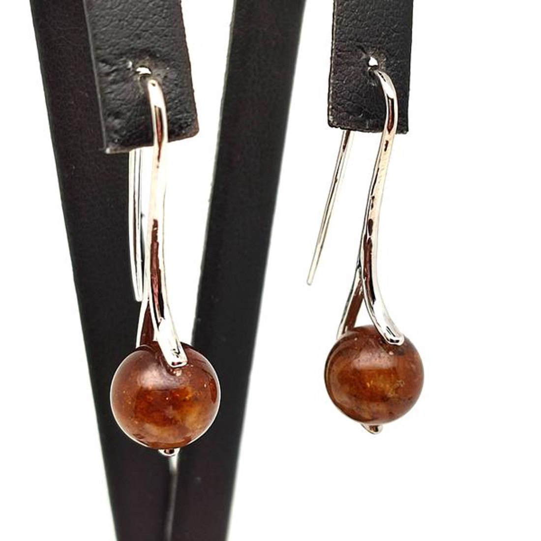 Fülbevaló golyó gránát hessonite ívelt lógó 10mm - ékszer - fülbevaló - lógó fülbevaló - Meska.hu