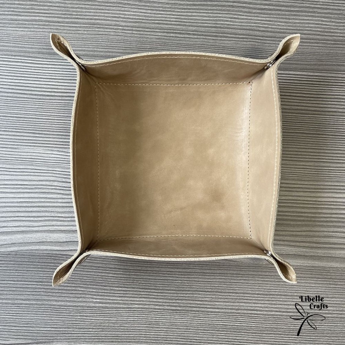 Színes bőr tálca - bézs -  - Meska.hu