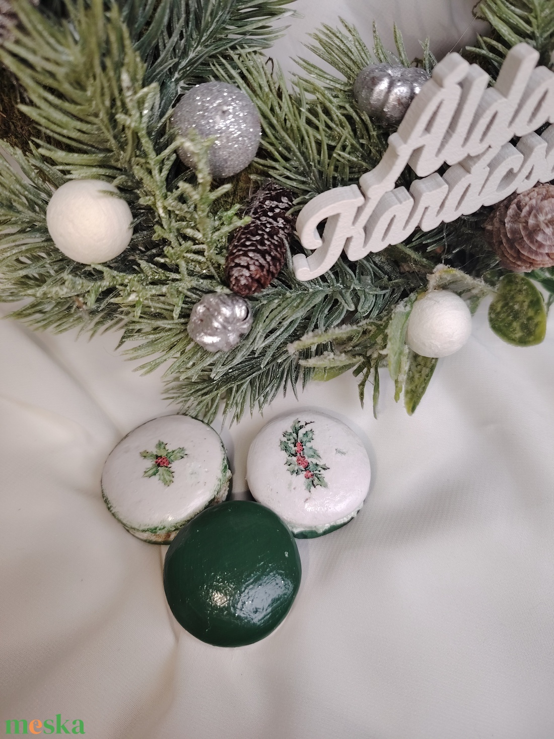 Karácsonyi macaronok - karácsony - karácsonyi lakásdekoráció - karácsonyi ajtódíszek - Meska.hu Karácsonyi macaronok - karácsony - karácsonyi lakásdekoráció - karácsonyi ajtódíszek - Meska.hu