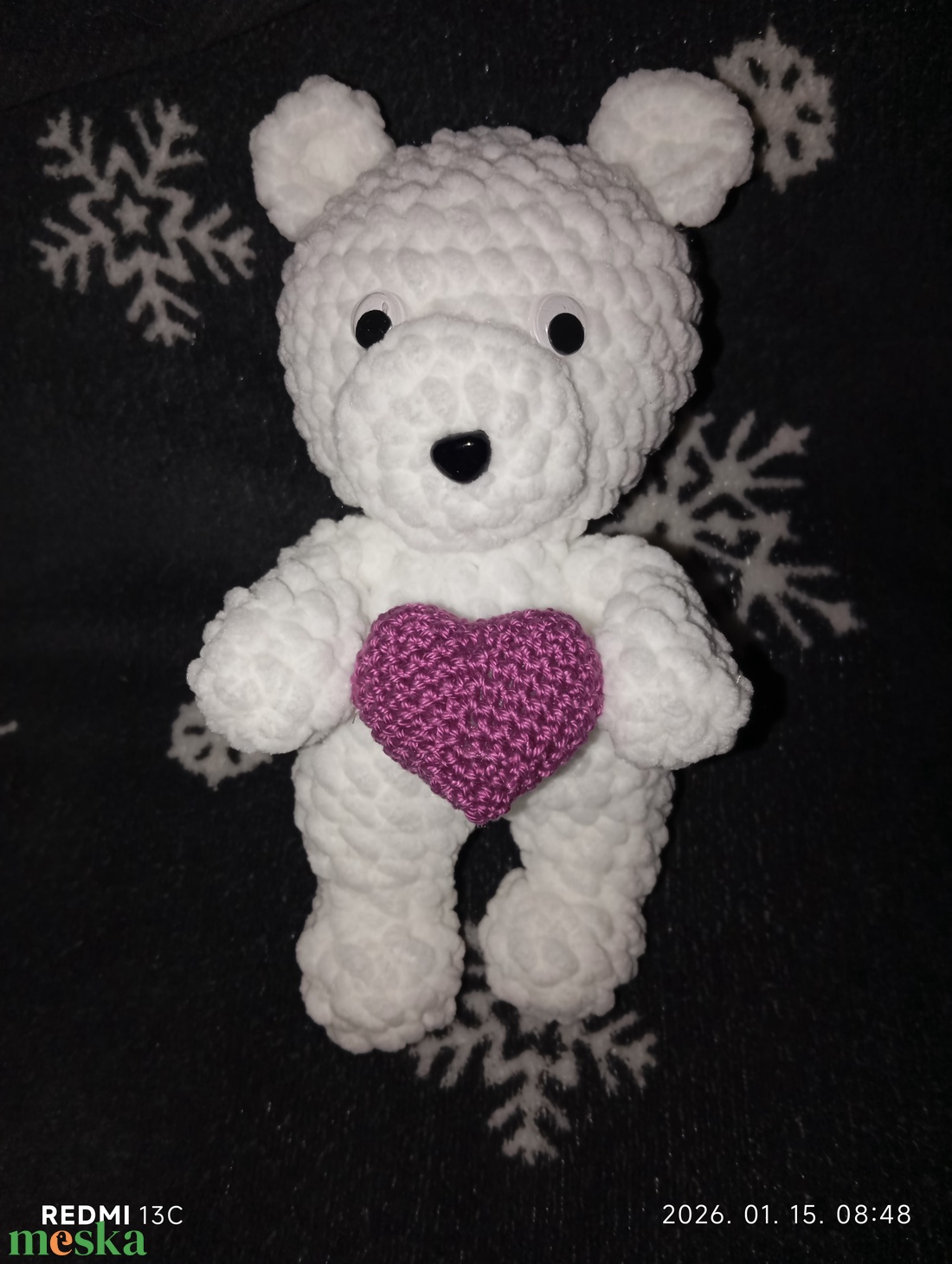 Fehér plüss maci szívvel - játék & sport - plüssállat & játékfigura - maci - Meska.hu