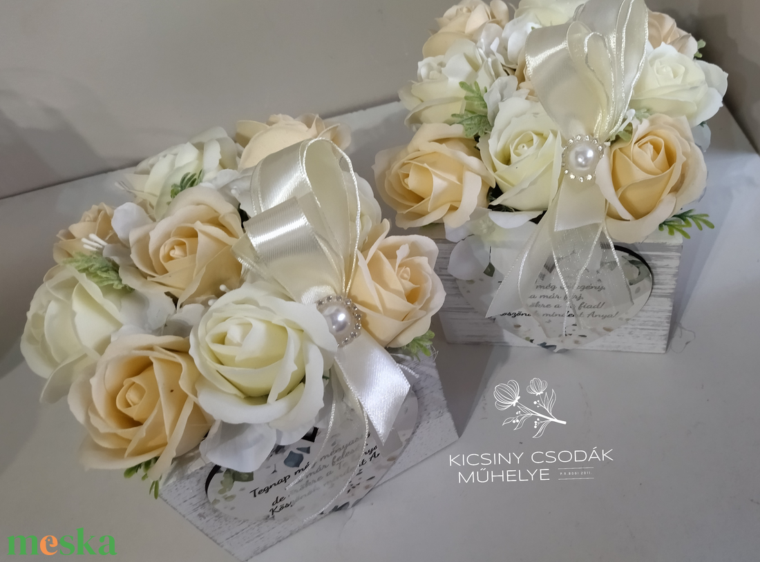 Szülőköszöntő virág box - esküvő - emlék & ajándék - doboz - Meska.hu Szülőköszöntő virág box - esküvő - emlék & ajándék - doboz - Meska.hu