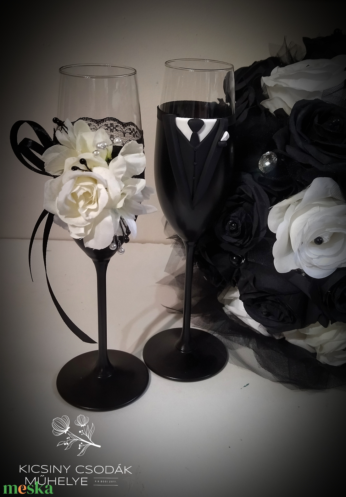 Black wedding pezsgőspohár pár - esküvő - emlék & ajándék - nászajándék - esküvői pohár, pohárszett - Meska.hu