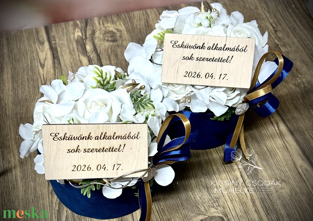Luxus virágbox esküvőre. Kék-arany elegancia - otthon & életmód - virágdekoráció - virágok - virágbox - Meska.hu