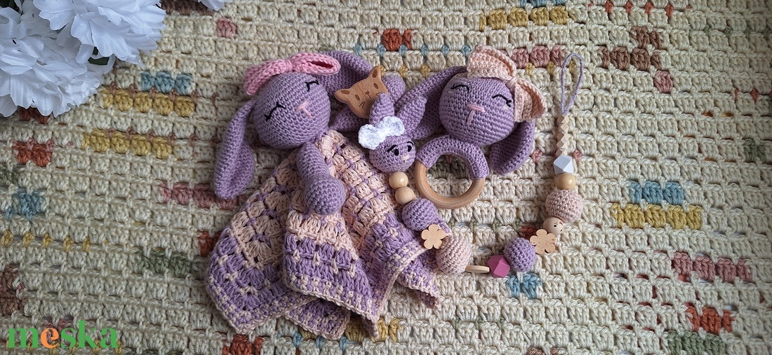 Lila nyuszi szundikendő és rágókával - baba - mama - baba játékok - szundikendő, alvóka - Meska.hu