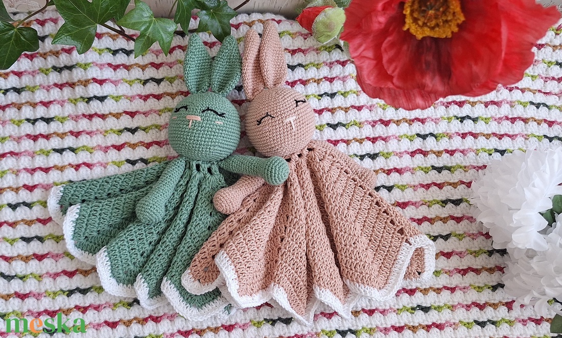 Púder nyuszi szundikendő - baba - mama - baba játékok - szundikendő, alvóka - Meska.hu