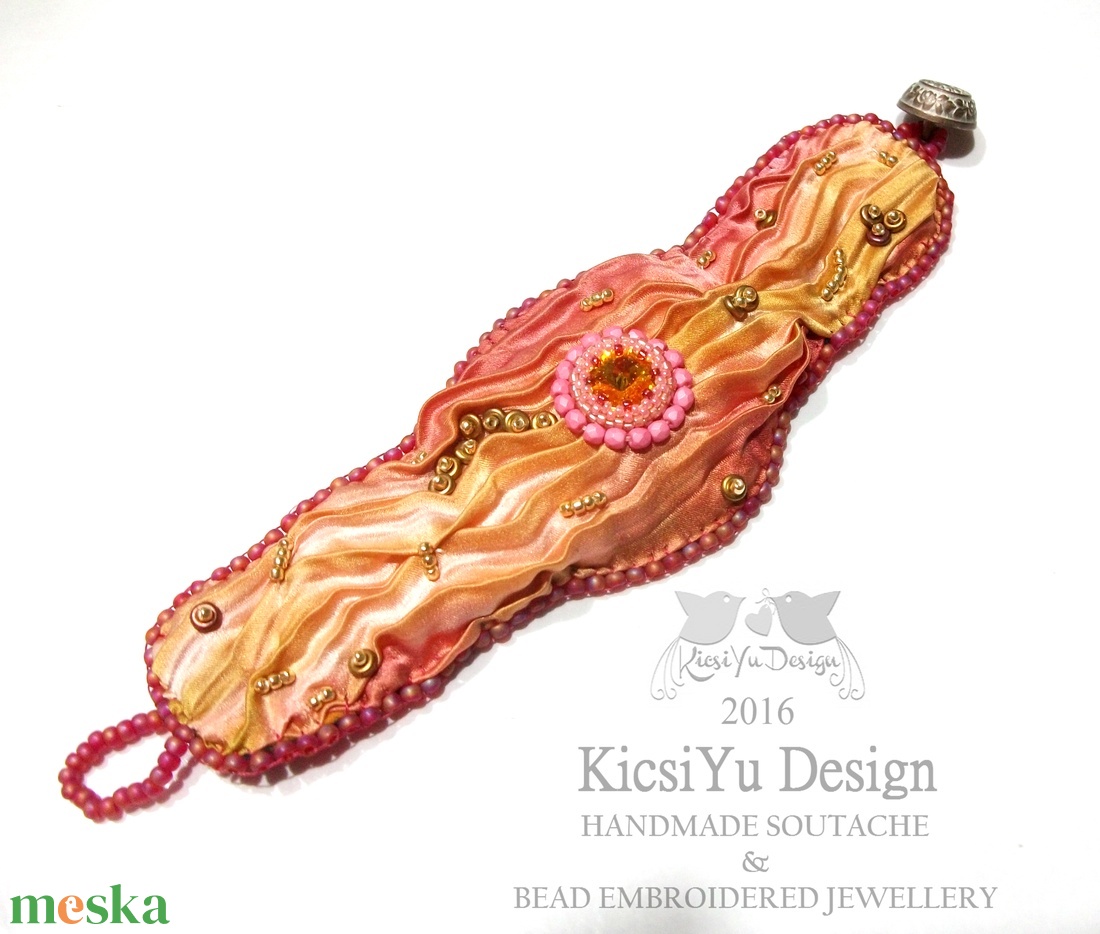 Shibori selyemmel készült gyöngyhímzett karkötő - ékszer - karkötő - széles karkötő - Meska.hu Shibori selyemmel készült gyöngyhímzett karkötő - ékszer - karkötő - széles karkötő - Meska.hu