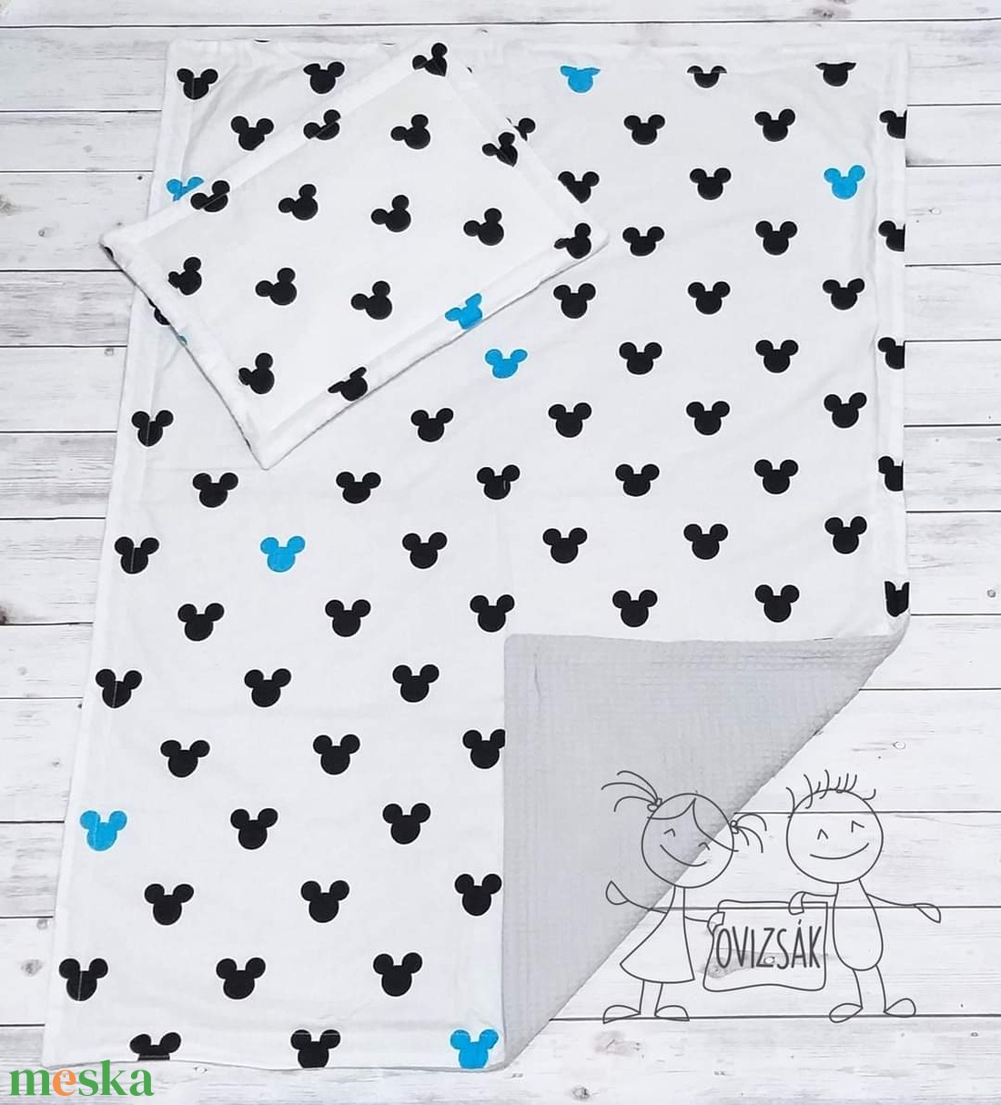 Mickey mintás nyári babaágynemű - takaró és lapos kispárna szett - otthon & életmód - babaszoba, gyerekszoba - baba ágynemű - Meska.hu Mickey mintás nyári babaágynemű - takaró és lapos kispárna szett - otthon & életmód - babaszoba, gyerekszoba - baba ágynemű - Meska.hu