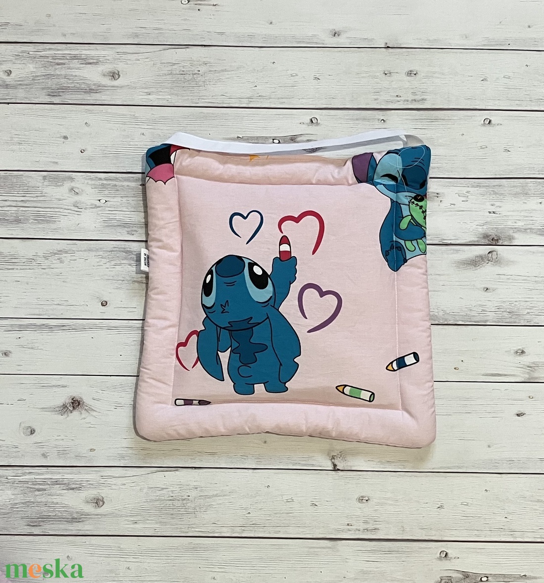Székpárna iskolába - Stitch - otthon & életmód - lakástextil - székpárna, huzat - Meska.hu Székpárna iskolába - Stitch - otthon & életmód - lakástextil - székpárna, huzat - Meska.hu