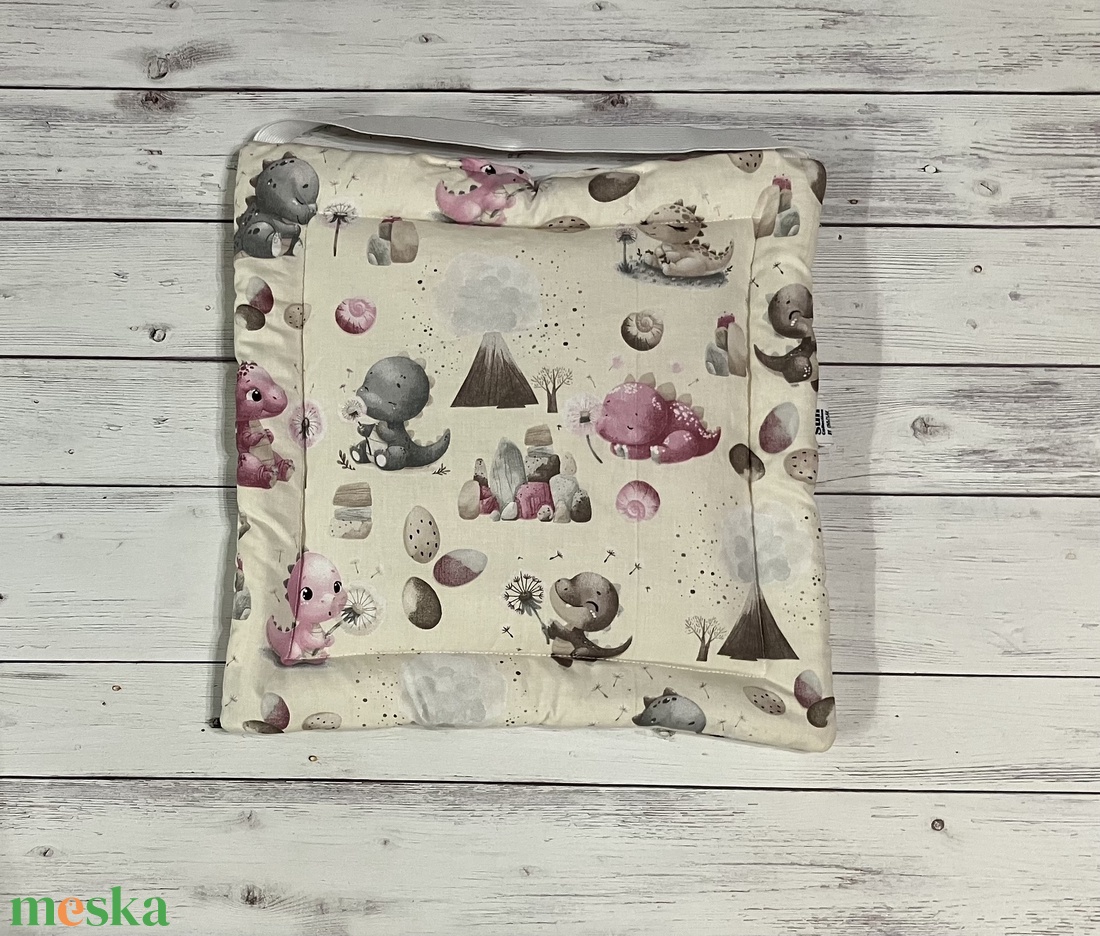 Székpárna iskolába - lila dínó minta - otthon & életmód - lakástextil - székpárna, huzat - Meska.hu