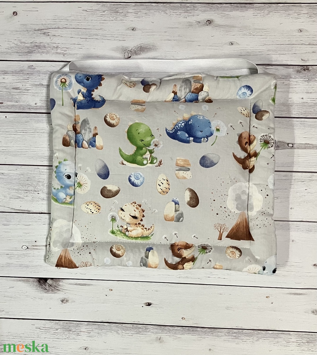 Székpárna iskolába - szürke dínó minta - otthon & életmód - lakástextil - székpárna, huzat - Meska.hu