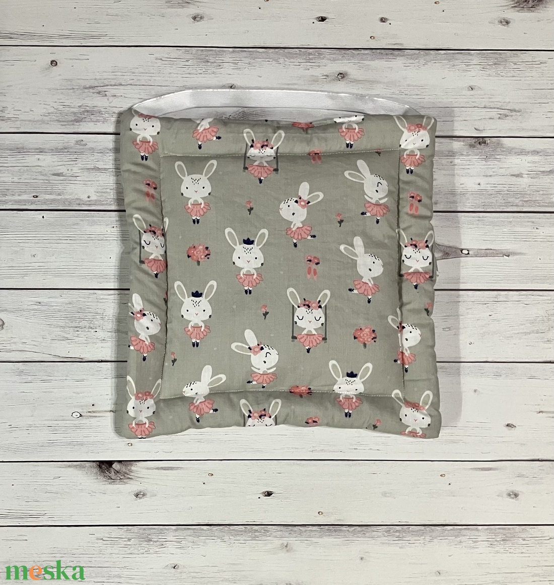 Székpárna iskolába - szürke nyuszi minta - otthon & életmód - lakástextil - székpárna, huzat - Meska.hu