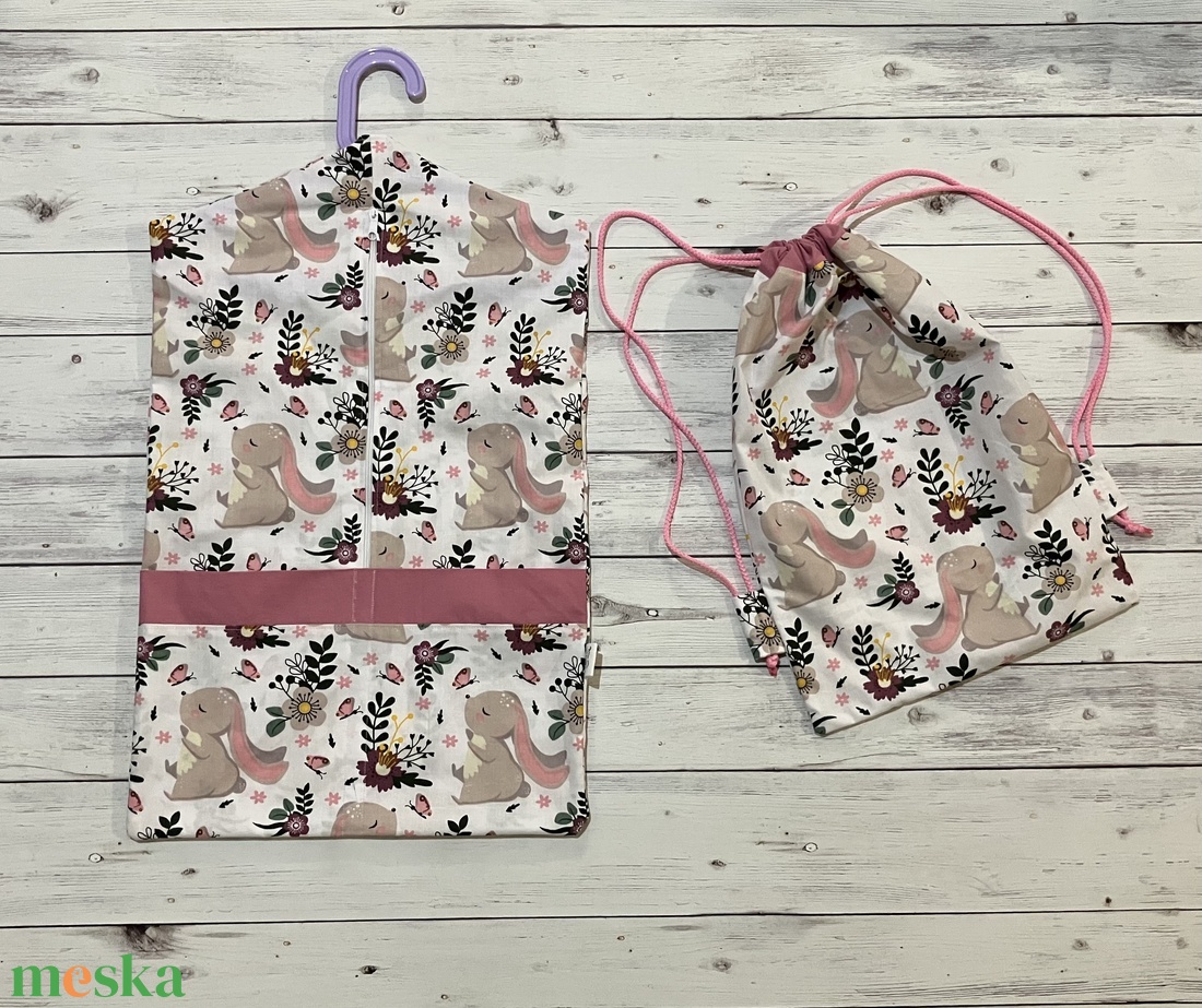 Nyuszi mintás ovis vagy kisgyermek ágynemű + ovizsák tornazsák szett + derékalj - játék & sport - ovis felszerelés - ovis szett - Meska.hu