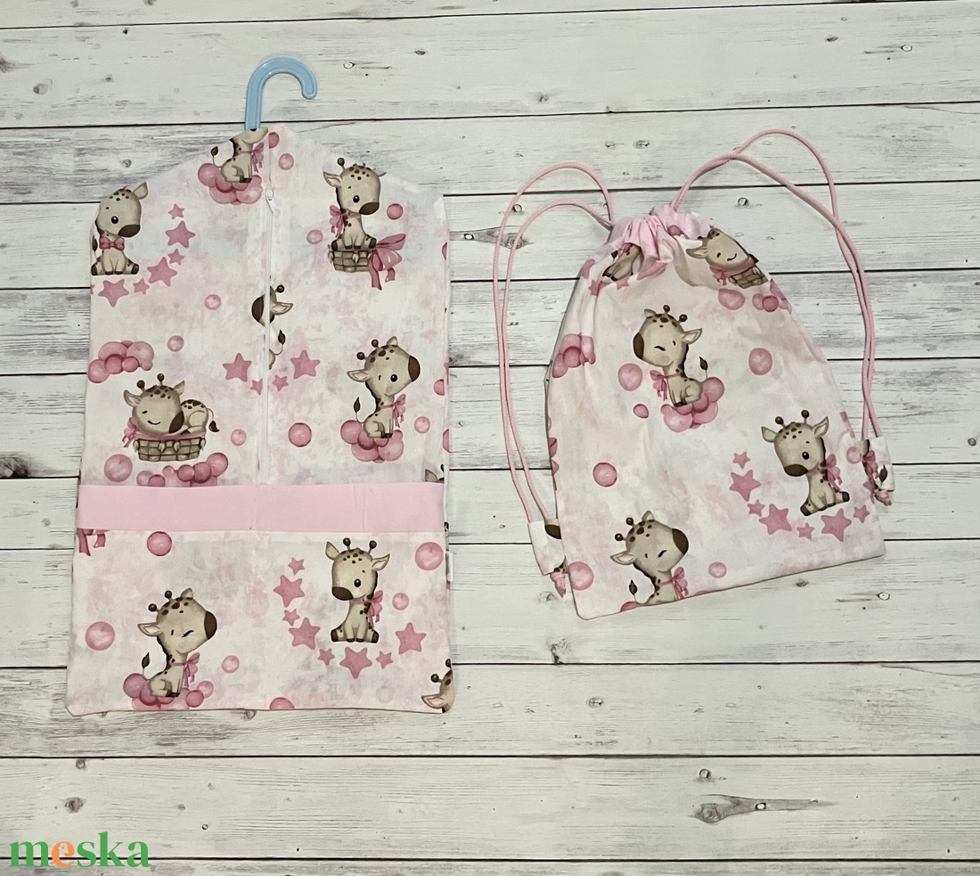 Zsiráfos ovis vagy kisgyermek ágynemű (2 db) + ovizsák tornazsák szett + derékalj - játék & sport - ovis felszerelés - ovis szett - Meska.hu