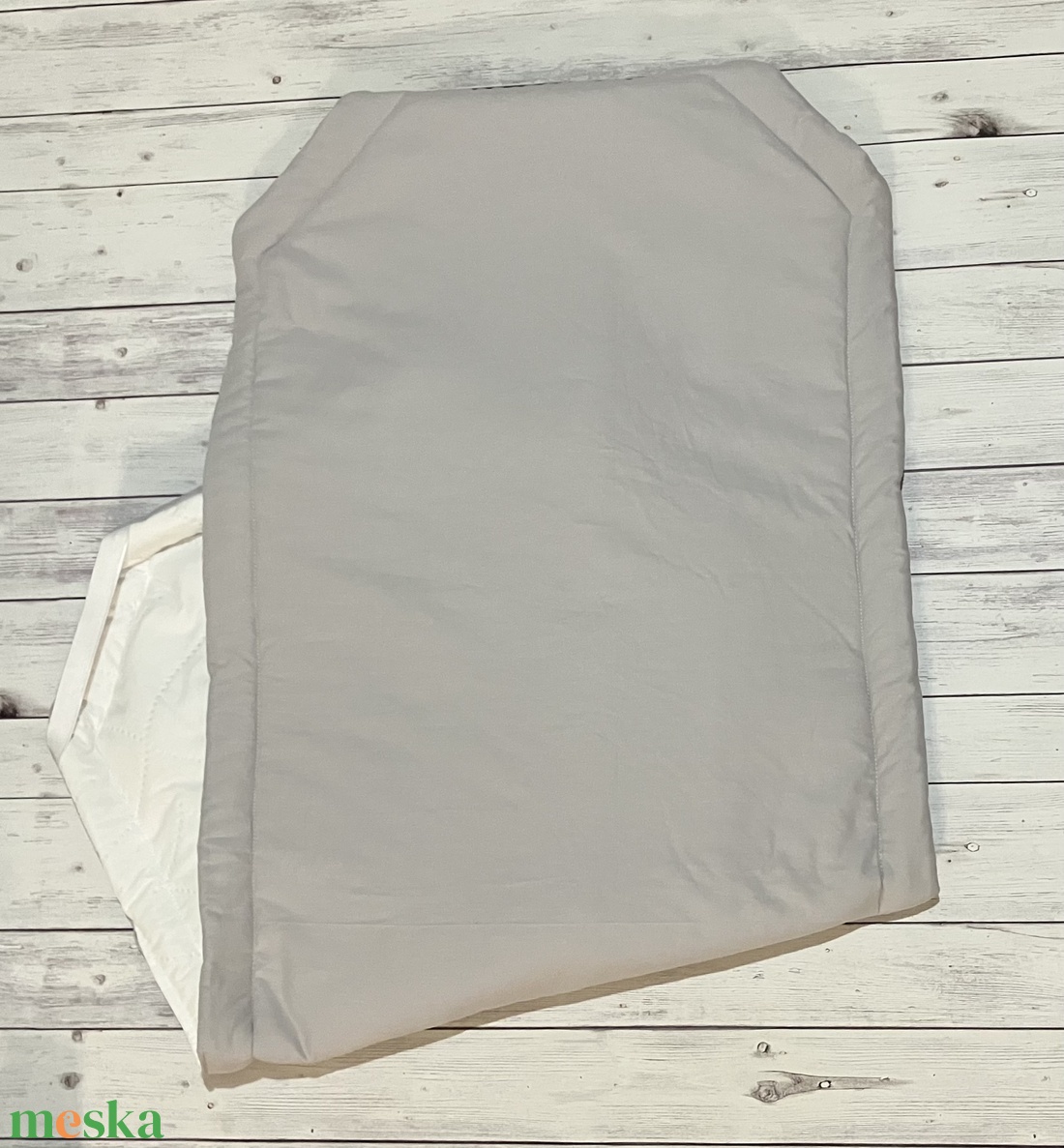 Vízhatlan ovis bélelt lepedő, derékalj, óvodai fektetőre - szürke - játék & sport - ovis felszerelés - ovis lepedő - Meska.hu