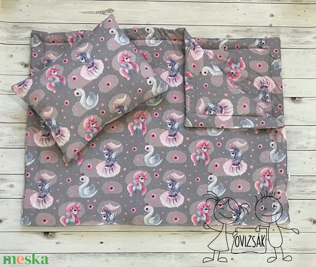 Unikornis és hattyú mintás ovis vagy kisgyermek ágynemű + ovizsák tornazsák szett + derékalj - játék & sport - ovis felszerelés - ovis szett - Meska.hu