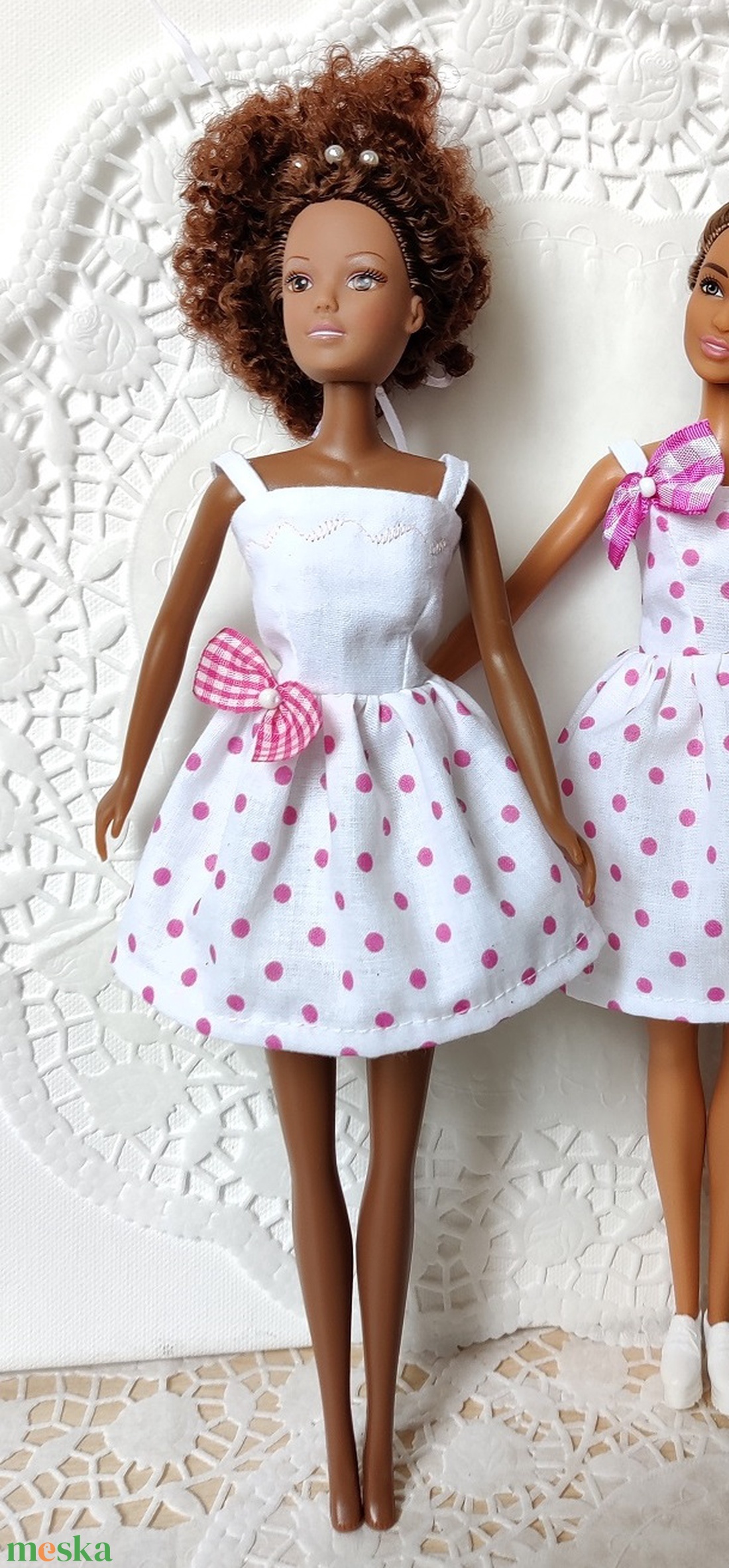 Barbie babaruha hímzett felsővel - játék & sport - baba & babaház - babaruha, babakellék - Meska.hu Barbie babaruha hímzett felsővel - játék & sport - baba & babaház - babaruha, babakellék - Meska.hu