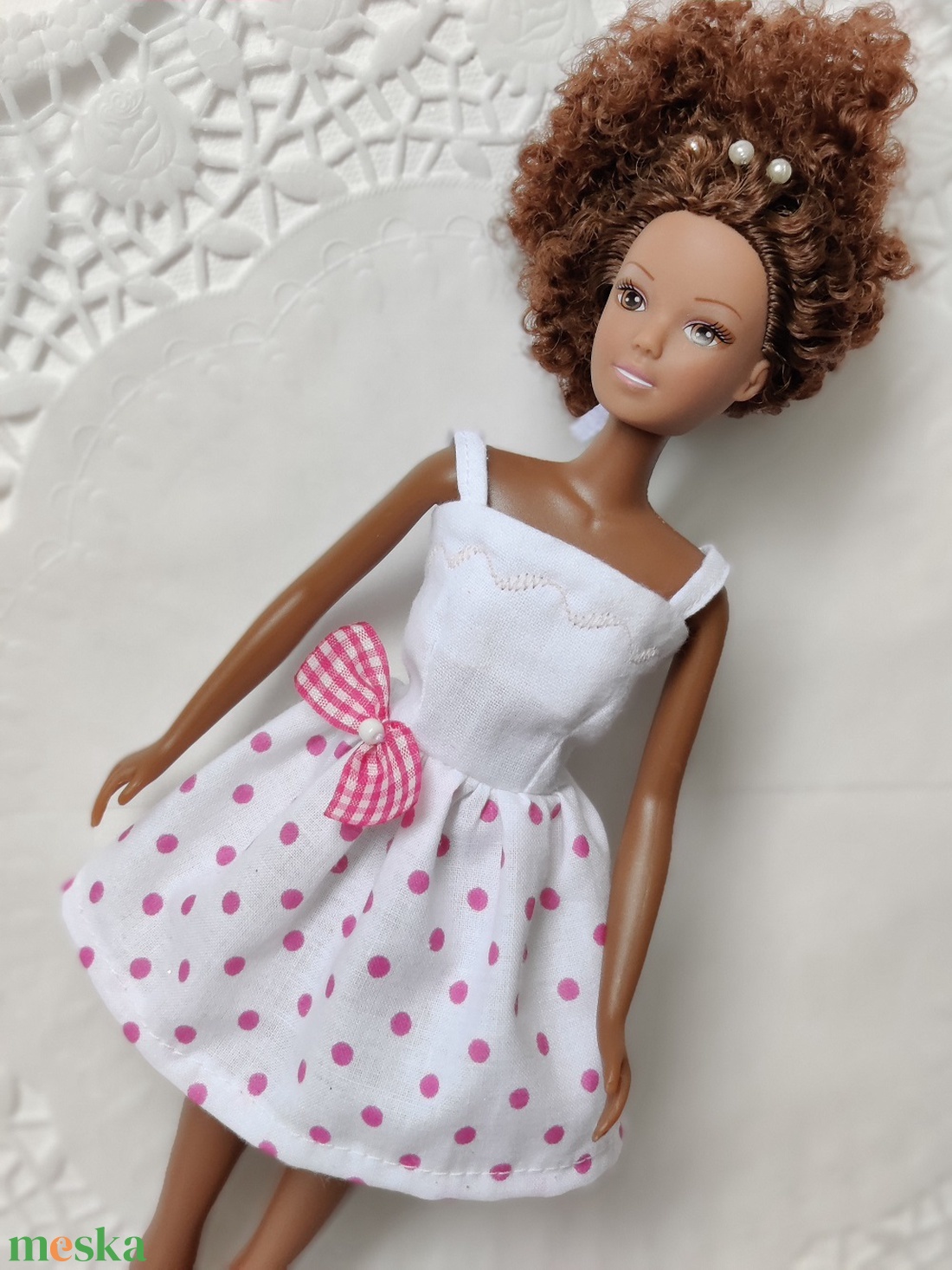 Barbie babaruha hímzett felsővel - játék & sport - baba & babaház - babaruha, babakellék - Meska.hu Barbie babaruha hímzett felsővel - játék & sport - baba & babaház - babaruha, babakellék - Meska.hu