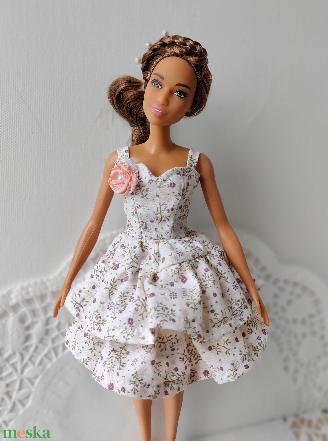 Barbie baba fodros ruha - játék & sport - baba & babaház - öltöztethető baba - Meska.hu Barbie baba fodros ruha - játék & sport - baba & babaház - öltöztethető baba - Meska.hu