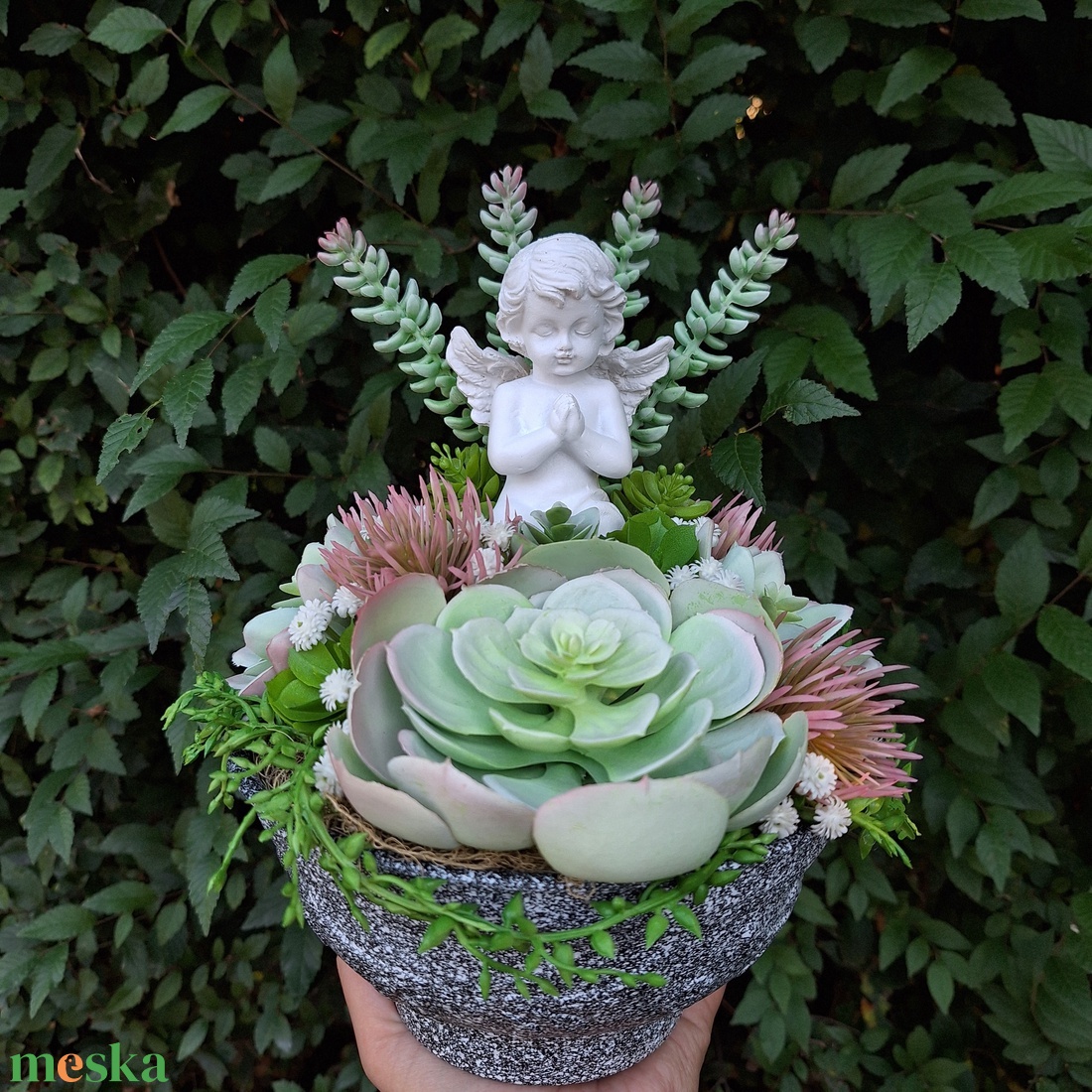 Különleges,tartós sírdísz angyalkával - otthon & életmód - vallás - temetkezési tárgy - sírdísz, kegyeleti dísz - Meska.hu Különleges,tartós sírdísz angyalkával - otthon & életmód - vallás - temetkezési tárgy - sírdísz, kegyeleti dísz - Meska.hu