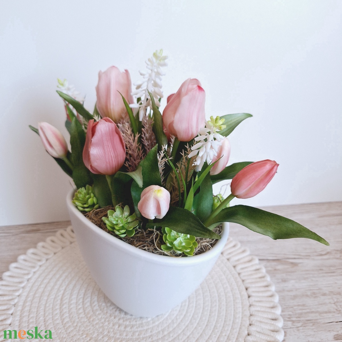 Tavaszi tulipános asztaldísz - otthon & életmód - dekoráció - asztal és polc dekoráció - asztaldísz - Meska.hu