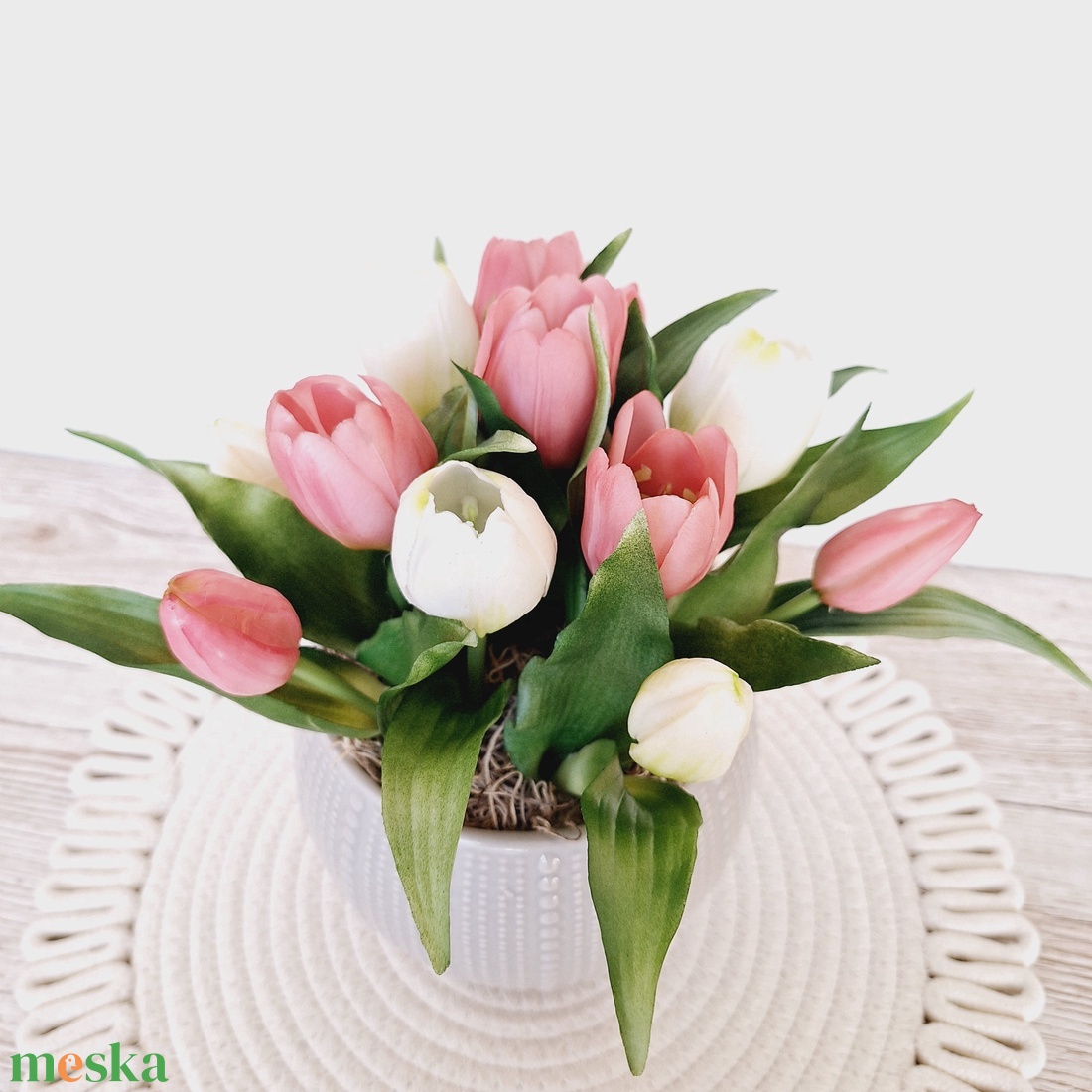 Élethű tulipános asztaldísz - otthon & életmód - dekoráció - asztal és polc dekoráció - asztaldísz - Meska.hu