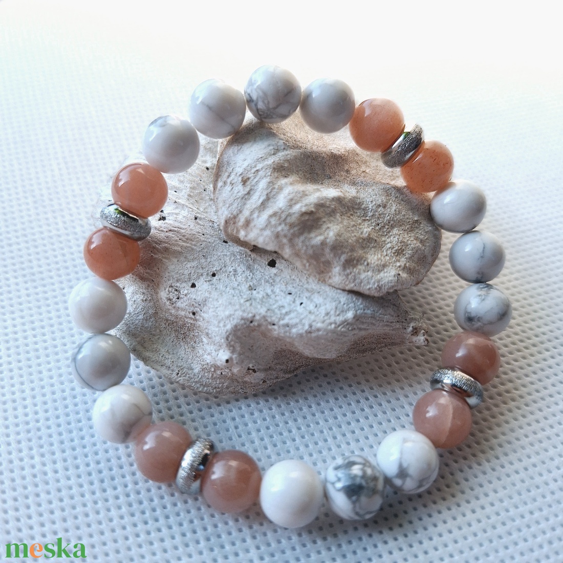 Howlit- Holdkő ásvány karkötő - ékszer - karkötő - gyöngyös karkötő - Meska.hu Howlit- Holdkő ásvány karkötő - ékszer - karkötő - gyöngyös karkötő - Meska.hu