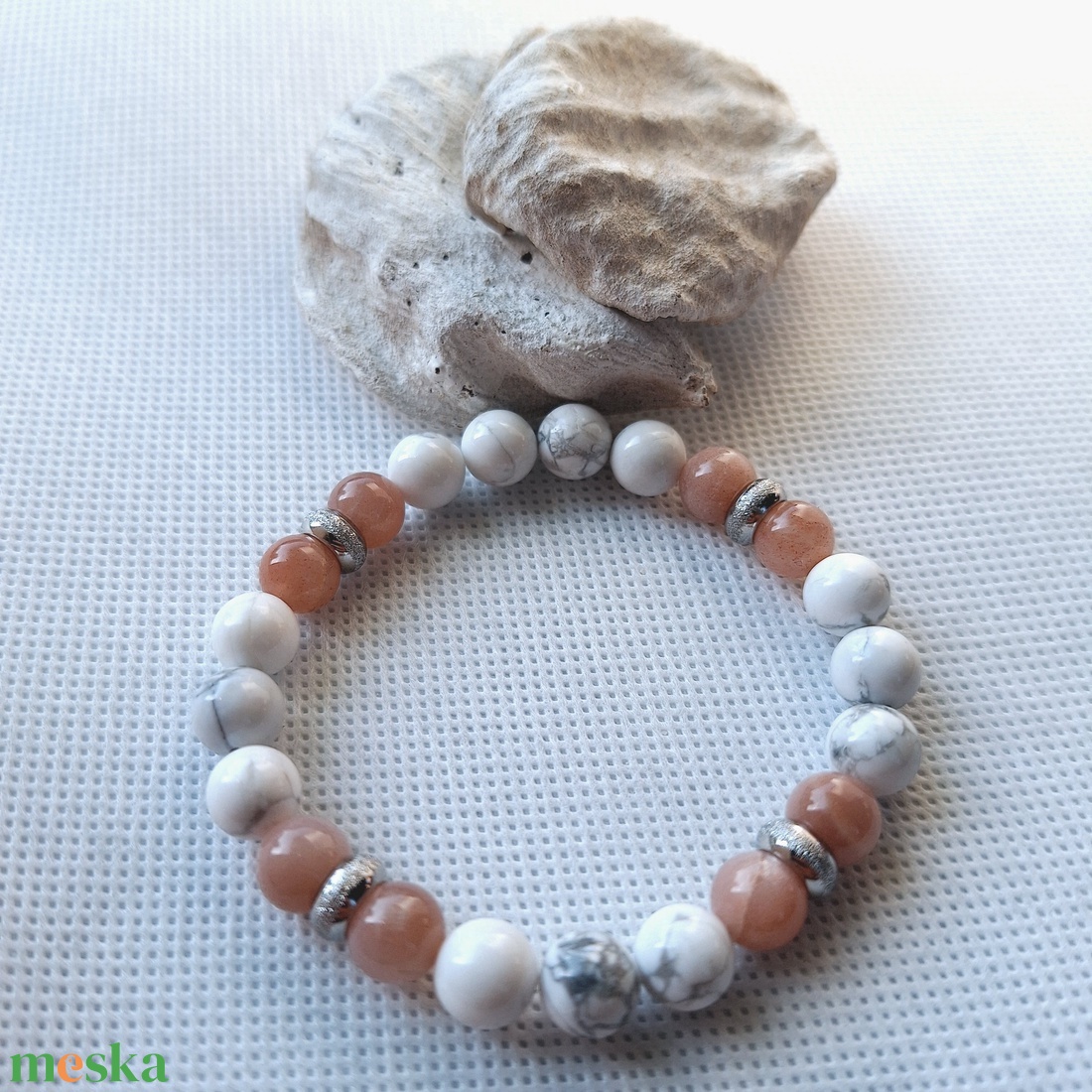 Howlit- Holdkő ásvány karkötő - ékszer - karkötő - gyöngyös karkötő - Meska.hu Howlit- Holdkő ásvány karkötő - ékszer - karkötő - gyöngyös karkötő - Meska.hu