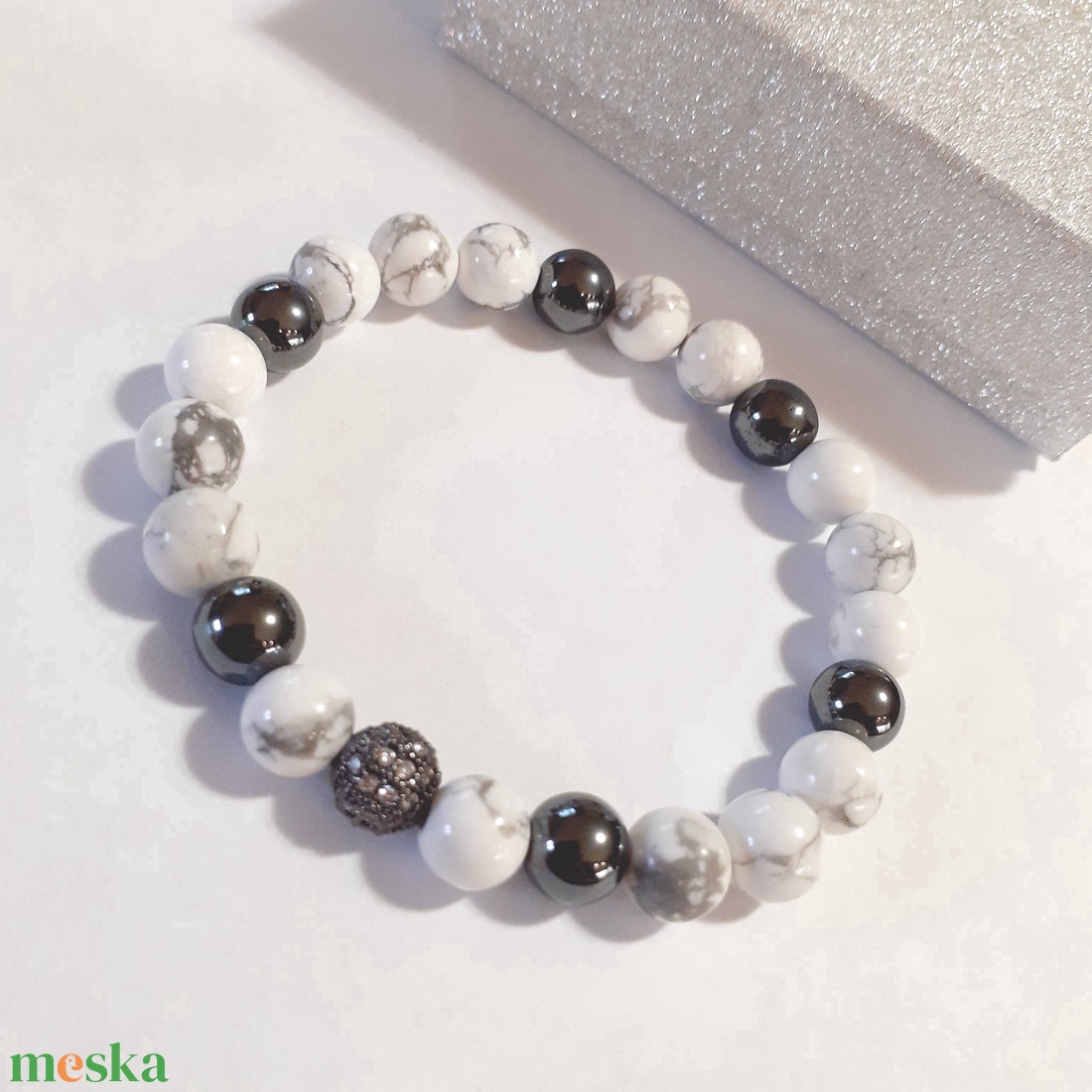 Howlit-hematit ásvány karkötő - ékszer - karkötő - gyöngyös karkötő - Meska.hu Howlit-hematit ásvány karkötő - ékszer - karkötő - gyöngyös karkötő - Meska.hu