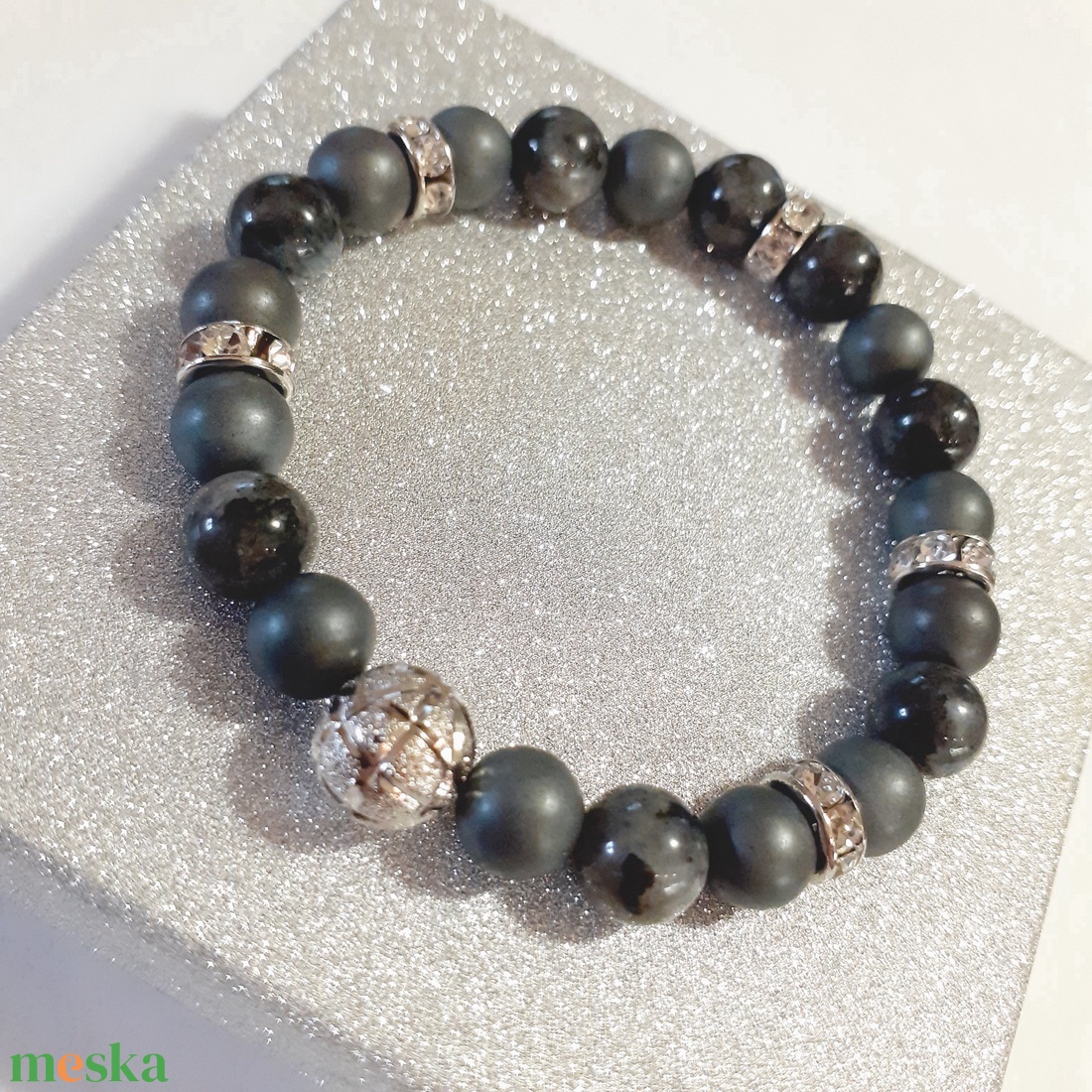 Larvikit-hematit ásvány karkötő - ékszer - karkötő - gyöngyös karkötő - Meska.hu