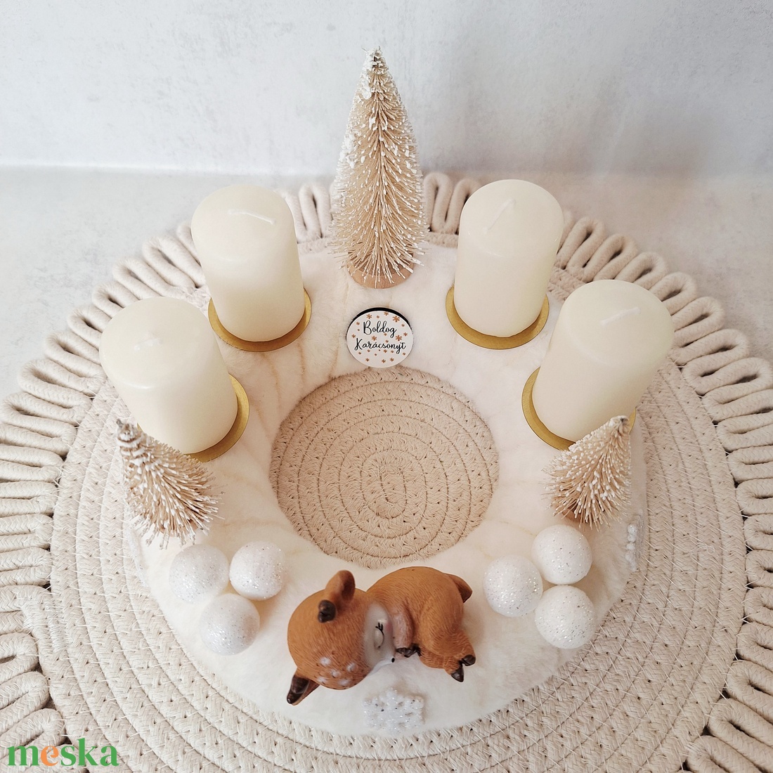 Alvó őzikés adventi asztaldísz-krém - karácsony - adventi díszek - adventi asztaldísz - Meska.hu
