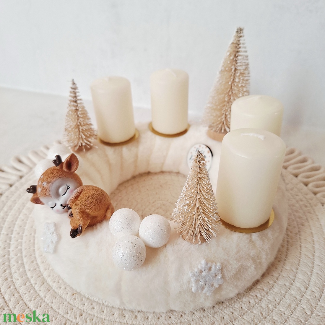 Alvó őzikés adventi asztaldísz-krém - karácsony - adventi díszek - adventi asztaldísz - Meska.hu