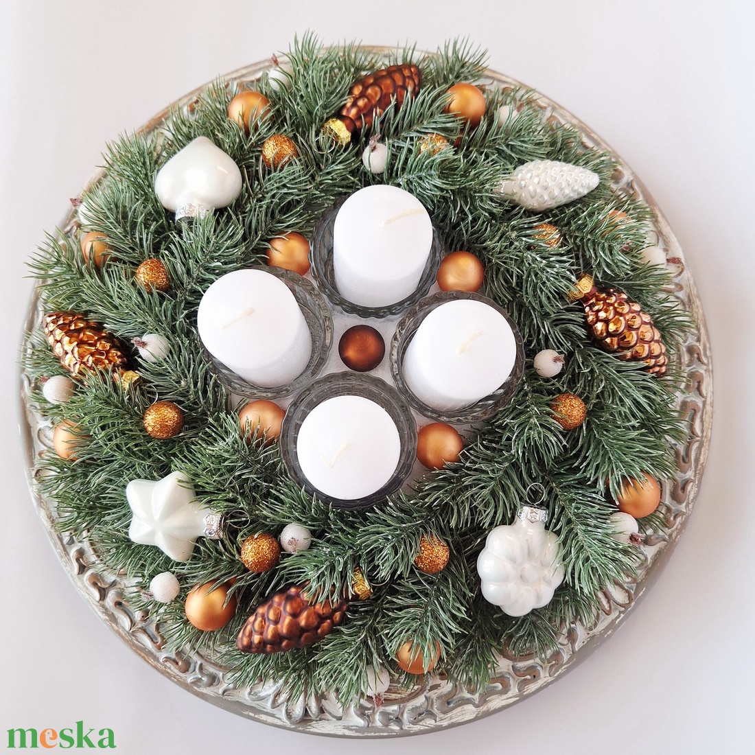 Adventi asztaldísz bronz-fehér - karácsony - adventi díszek - adventi koszorú - Meska.hu