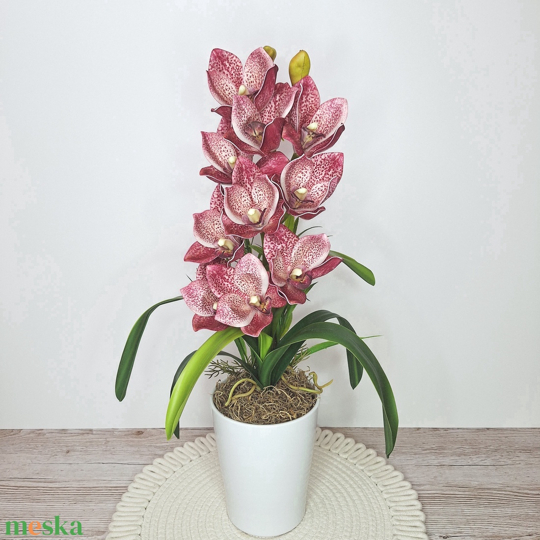 Cymbidium orchidea dekoráció kerámia kaspóban-mályva - otthon & életmód - dekoráció - asztal és polc dekoráció - asztaldísz - Meska.hu