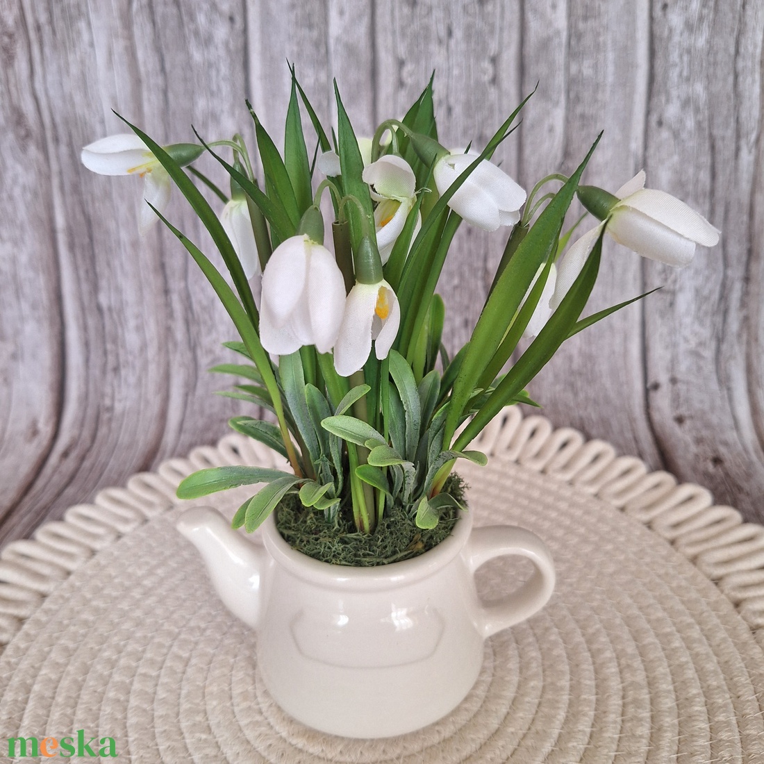 Élethű hóvirág kerámia kancsóban - otthon & életmód - dekoráció - asztal és polc dekoráció - asztaldísz - Meska.hu