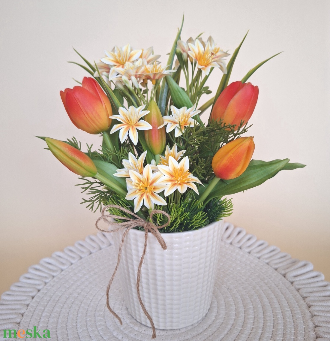 Tavaszi tulipános dekoráció - otthon & életmód - dekoráció - asztal és polc dekoráció - asztaldísz - Meska.hu