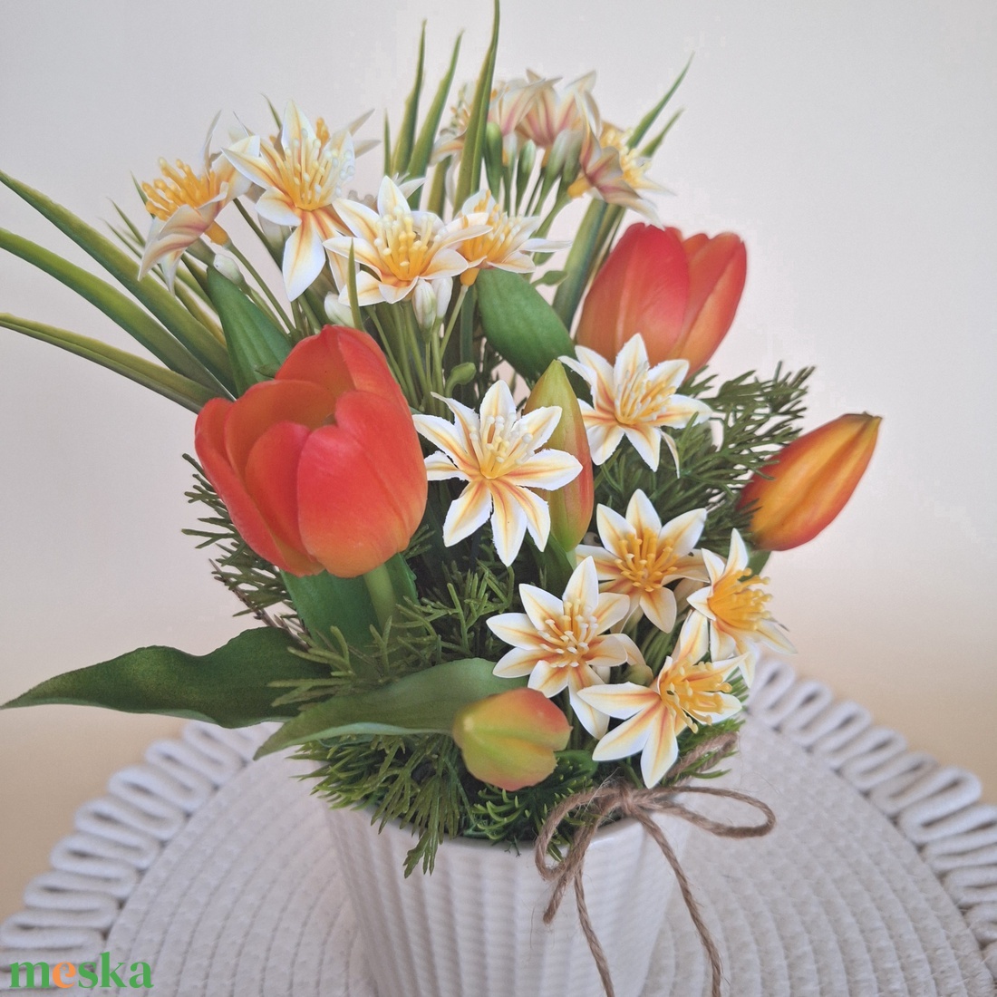 Tavaszi tulipános dekoráció - otthon & életmód - dekoráció - asztal és polc dekoráció - asztaldísz - Meska.hu