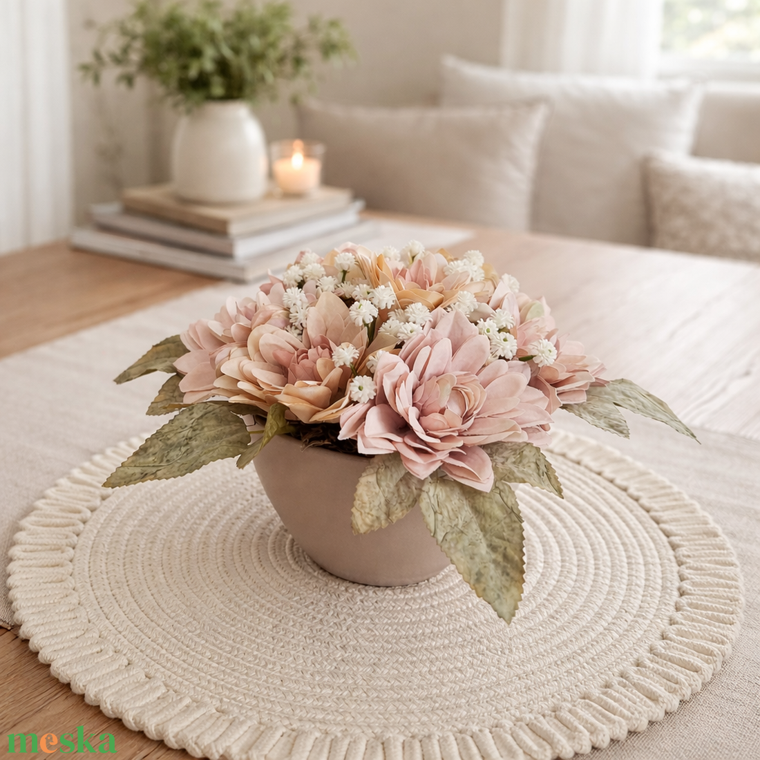 Asztaldísz dáliákkal-púder - otthon & életmód - dekoráció - asztal és polc dekoráció - asztaldísz - Meska.hu