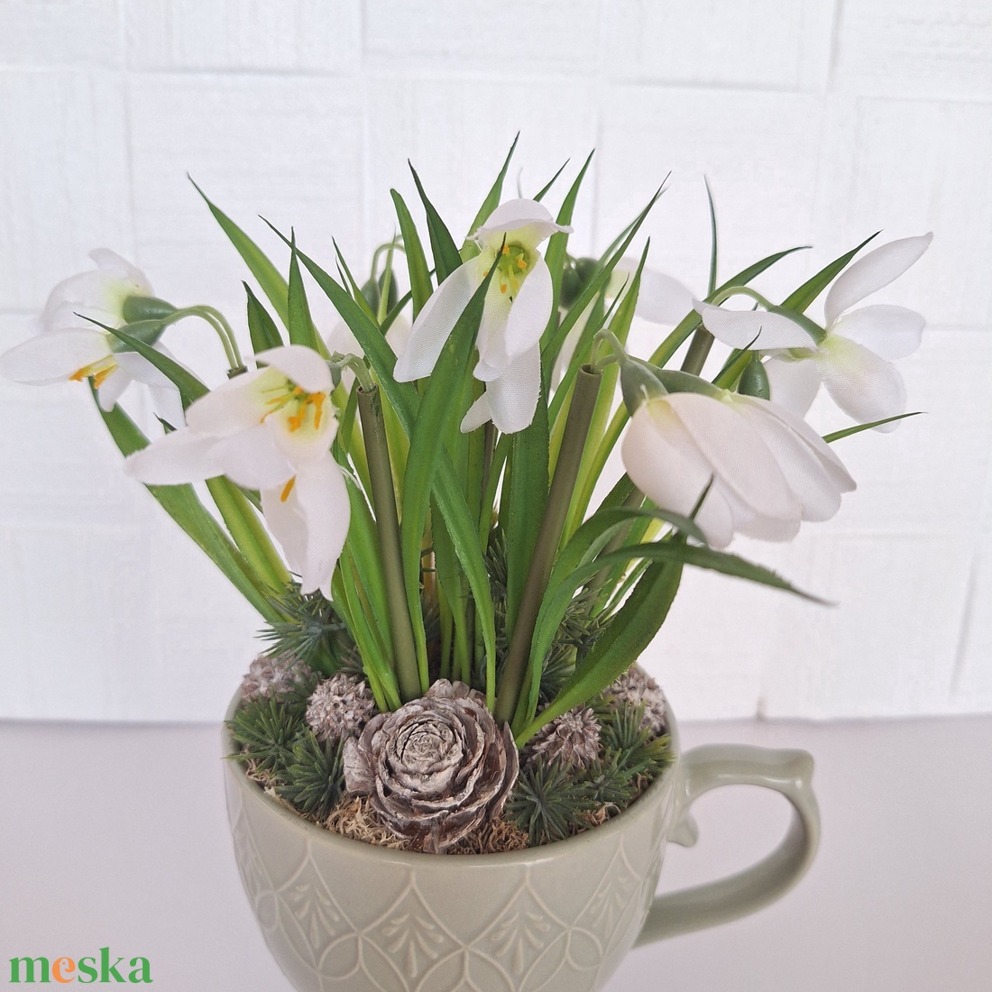 Bögrés dekoráció hóvirágokkal - otthon & életmód - dekoráció - asztal és polc dekoráció - asztaldísz - Meska.hu