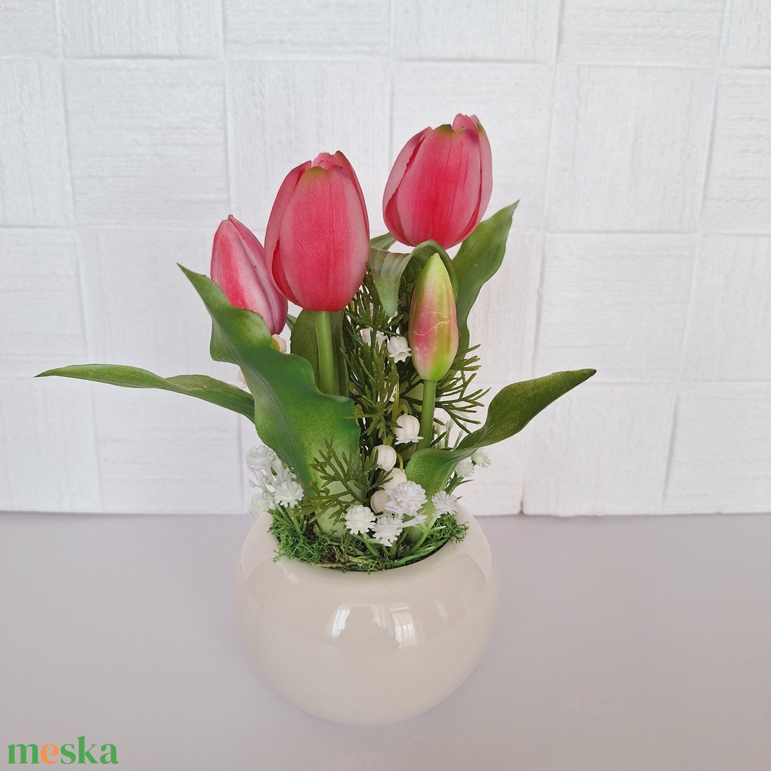 Tulipánok kerámia gömb kaspóban - otthon & életmód - dekoráció - asztal és polc dekoráció - asztaldísz - Meska.hu