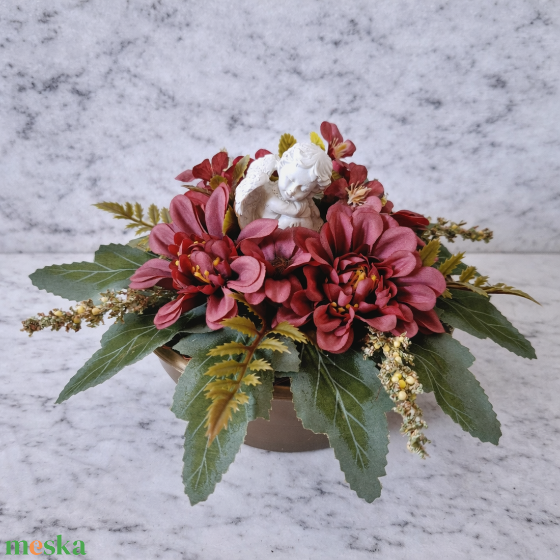 Angyalkás sírdísz bordó selyemvirágokkal - otthon & életmód - vallás - temetkezési tárgy - sírdísz, kegyeleti dísz - Meska.hu