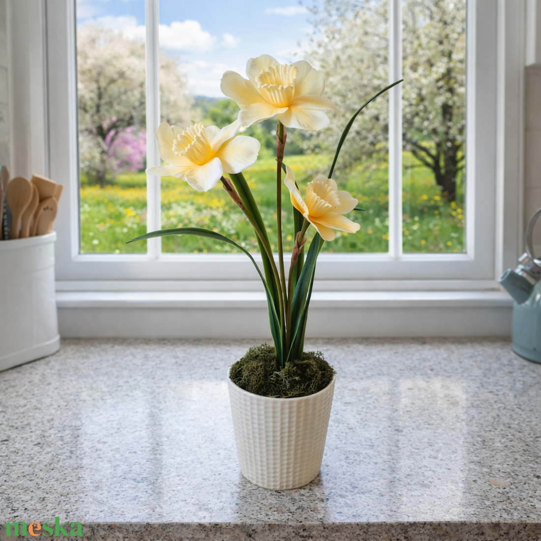 Nárcisz kerámia kaspóban-krém - otthon & életmód - virágdekoráció - virágdíszek - virágdísz kaspóban - Meska.hu