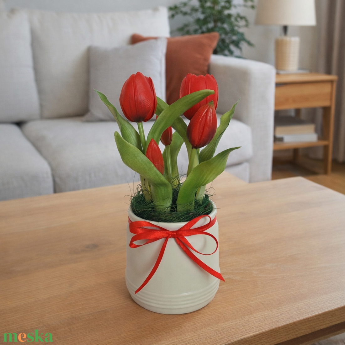 Élethű tulipánok kerámia kaspóban-piros - otthon & életmód - dekoráció - asztal és polc dekoráció - asztaldísz - Meska.hu